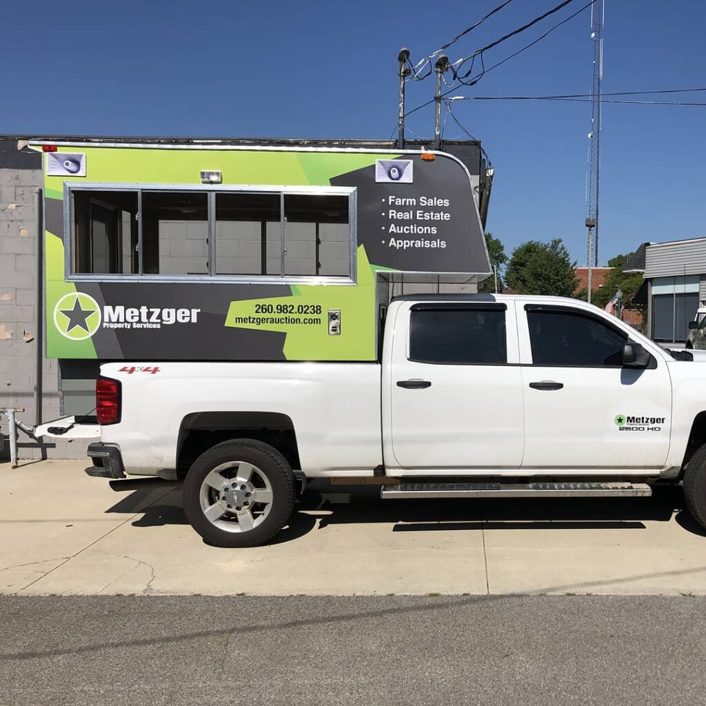 Vehicle Graphics / Vehicle Wrap / Auction Topper Wrap